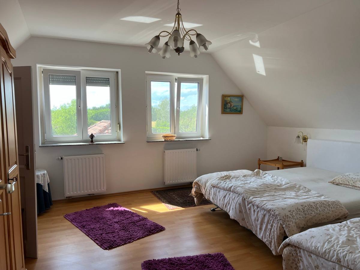 Repräsentatives Generationshaus nahe der österreichischen Grenze – Foto 3