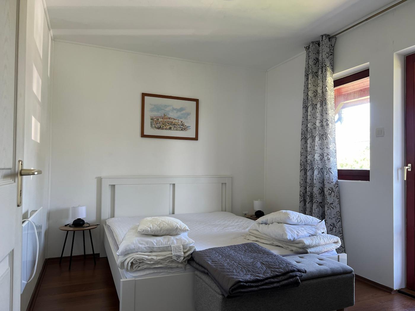 Investment-Ferienhaus mit Solaranlage — 5 Minuten zum Balaton – Schlafzimmer