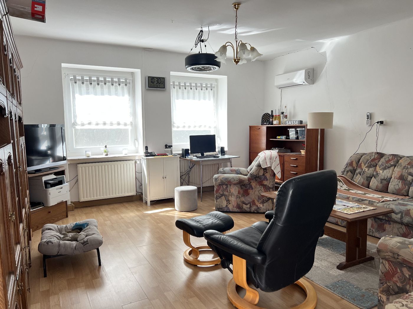 Zweifamilienhaus Kemeneskapolna – Wohnzimmer Einheit 1